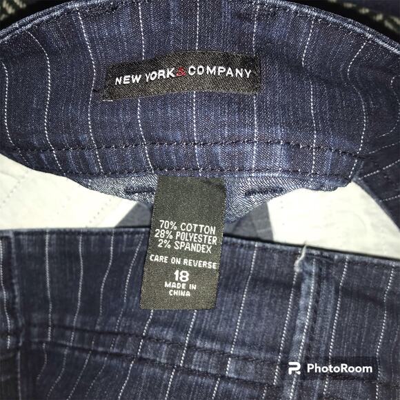 NEW YORK AND COMPANY Pinstriped Wide Legged  Denim Trouser Pants | Size 18 - Picture 3 of 5